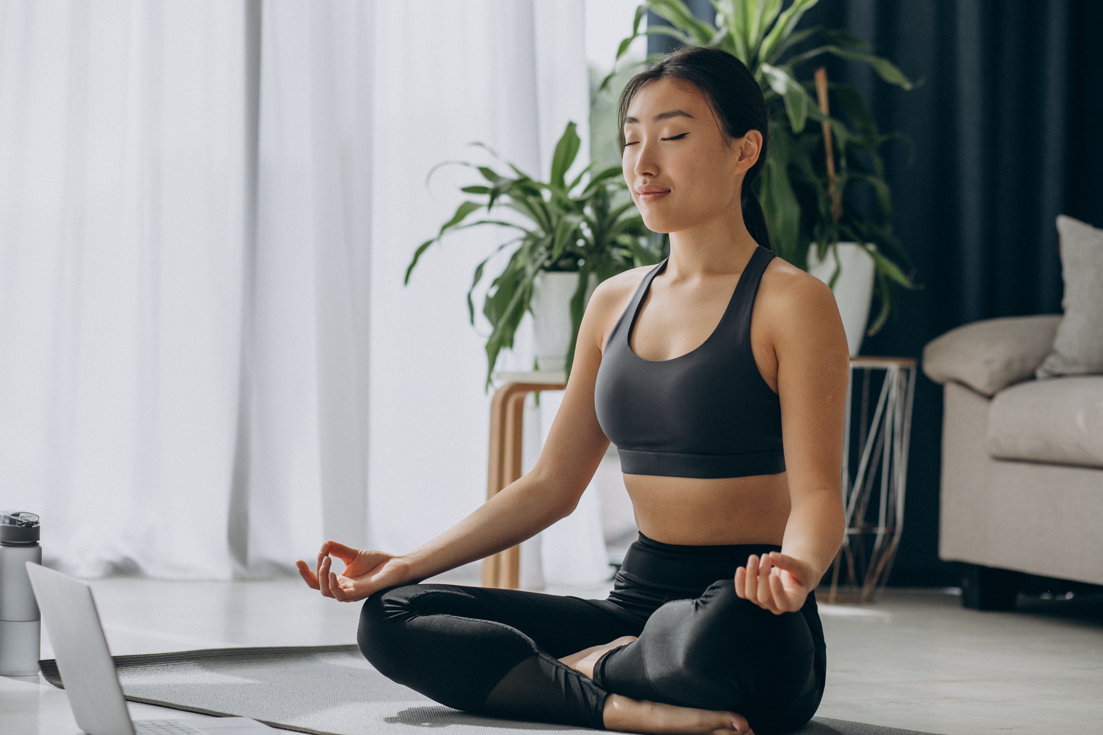 Thiền và Yoga trong không gian nhà bạn